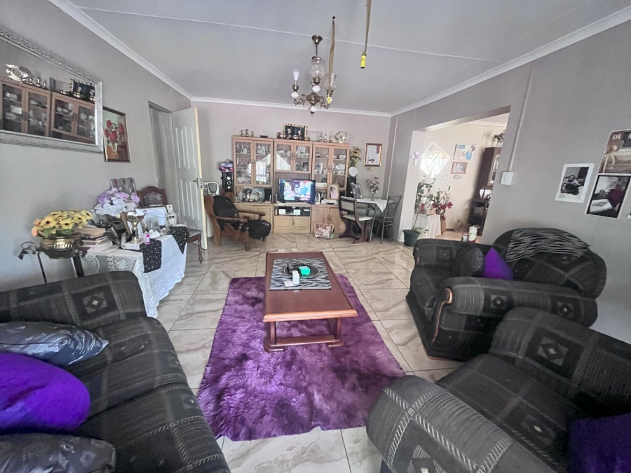 3 Bedroom Property for Sale in Lourierpark Free State